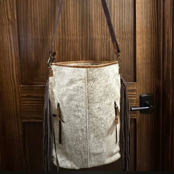 American Darling Brown and Tan Interior Bag - Picture 2 of 7